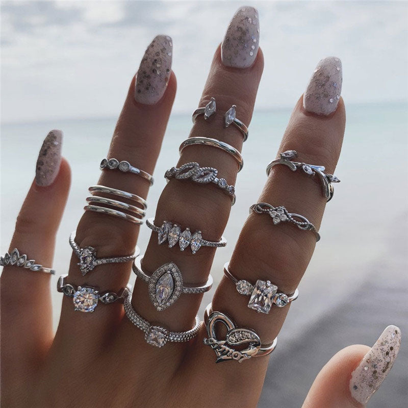 15PCS Heart Pattern Rhinestone Rings Set