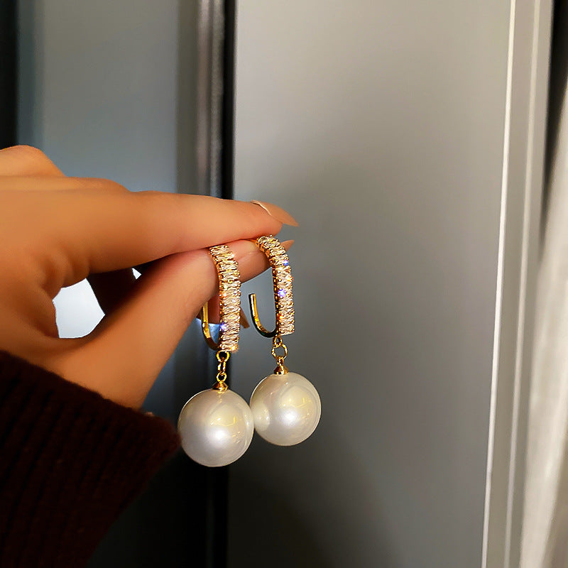 Stylish Studded Pearl Decoration Drop Earrings