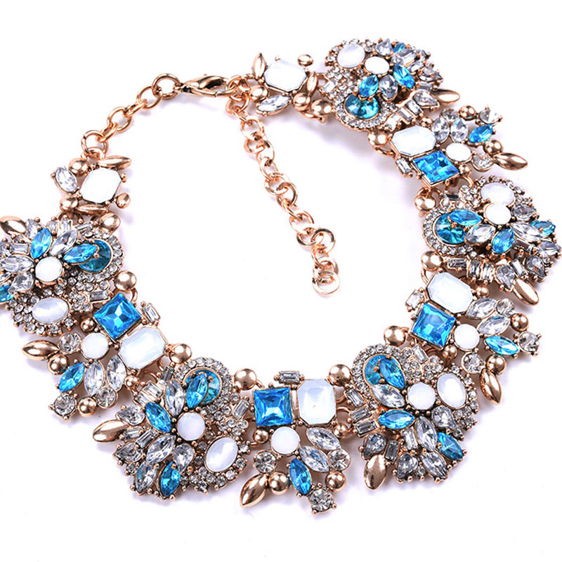 Rhinestone Studded Sparkly Necklace