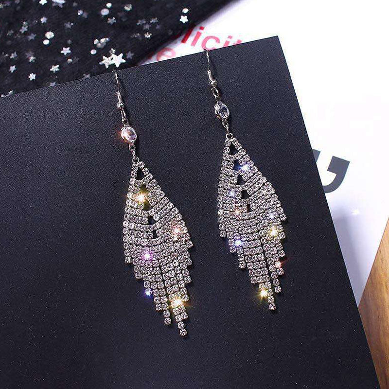 Rhinestone Tassel Design Earrings