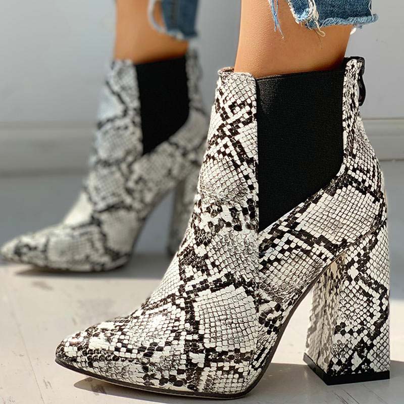 Pointed Toe Chunky Heeled Boots - Cherrybetty