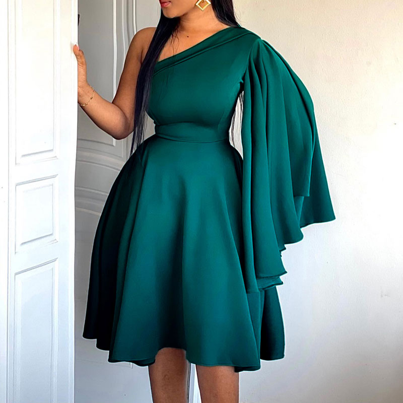 Solid Oblique Shoulder Long Sleeve Pleated Dress