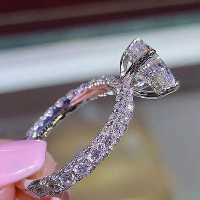 Round Shaped Rhinestone Ring