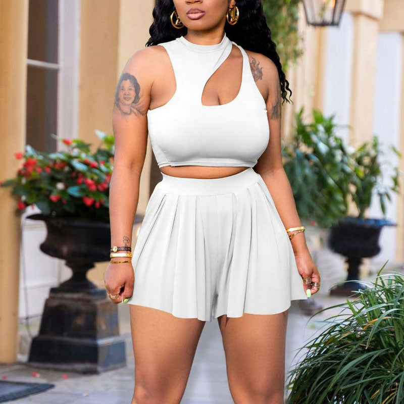 Solid Sleeveless Cut Out Crop Top & Pleated Shorts Set