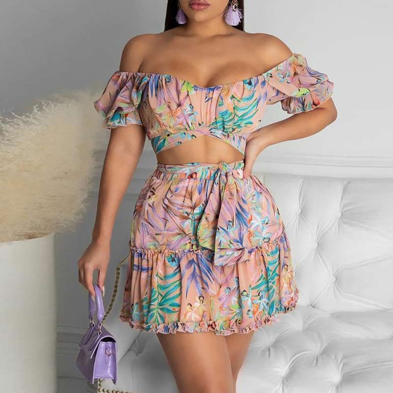 Print Off Shoulder Crop Top & Bowknot Skirt Set