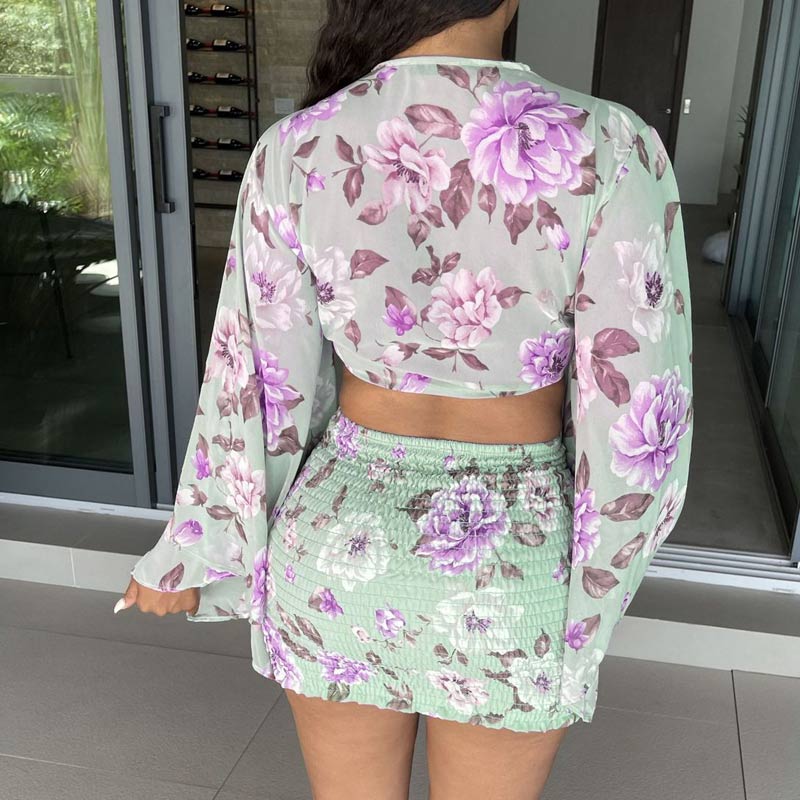 Floral Pattern Deep V-Neck Bats Sleeve Crop Top & Skirt Set