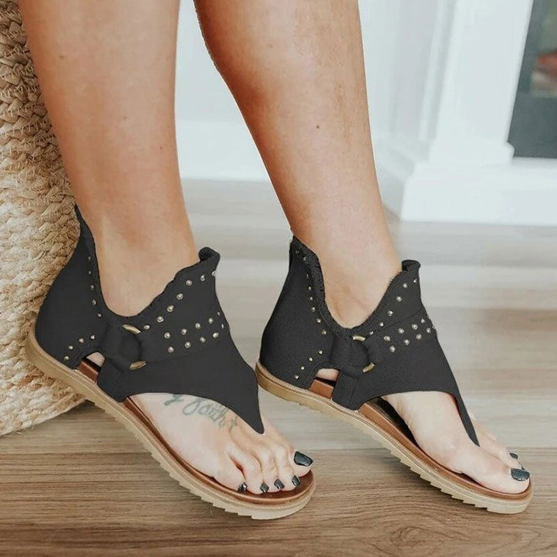 Solid Rivet Decoration Flip Flop Sandals